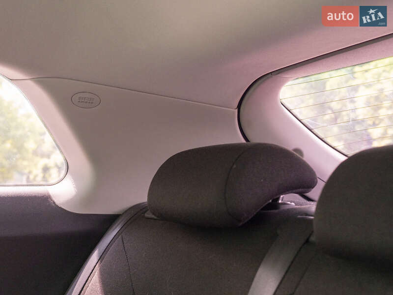 Хетчбек Kia Ceed 2008 в Нововолинську