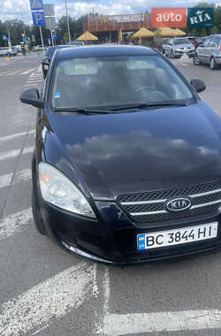 Хэтчбек Kia Ceed 2008 в Львове
