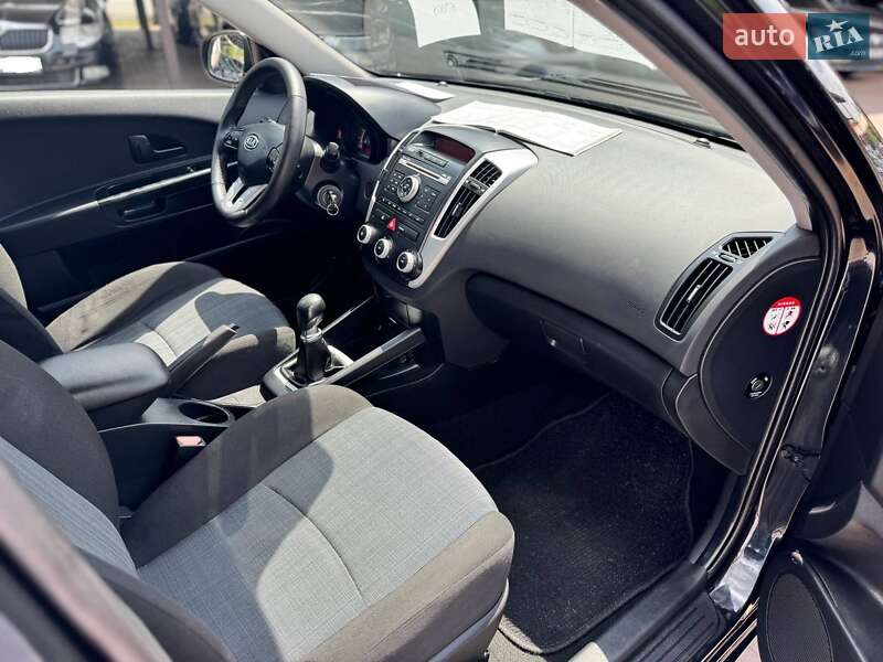 Универсал Kia Ceed 2010 в Кривом Роге