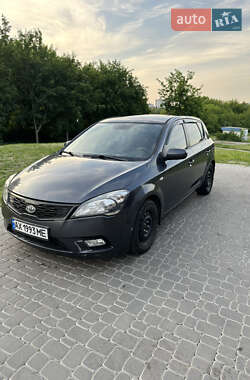 Хетчбек Kia Ceed 2009 в Харкові