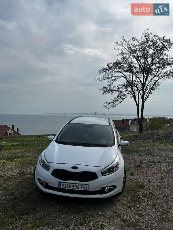 Універсал Kia Ceed 2013 в Одесі