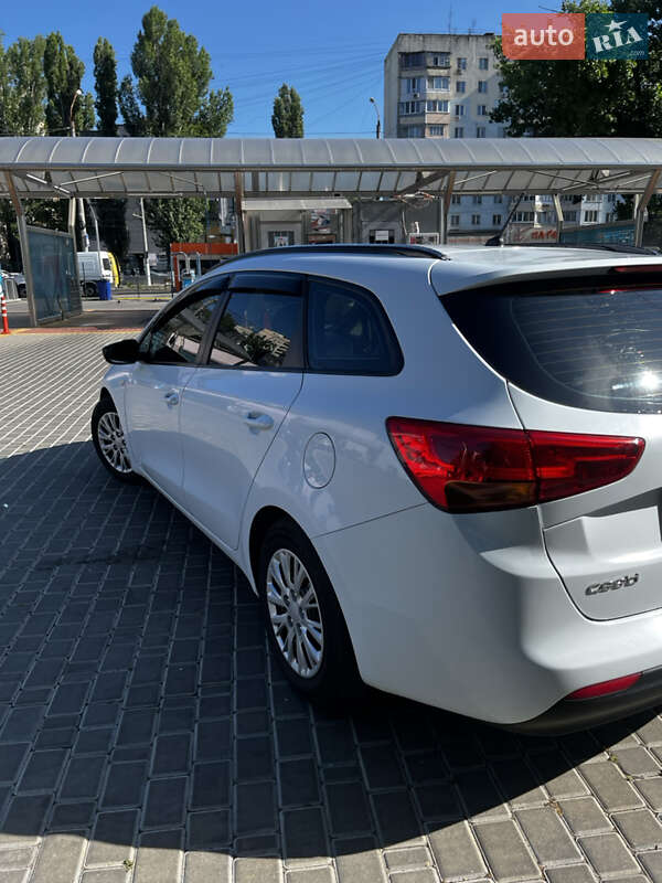 Універсал Kia Ceed 2013 в Одесі