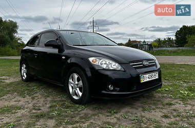 Хэтчбек Kia Ceed 2008 в 