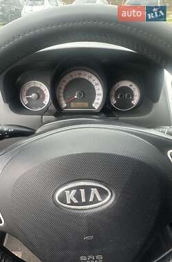 Хэтчбек Kia Ceed 2008 в 