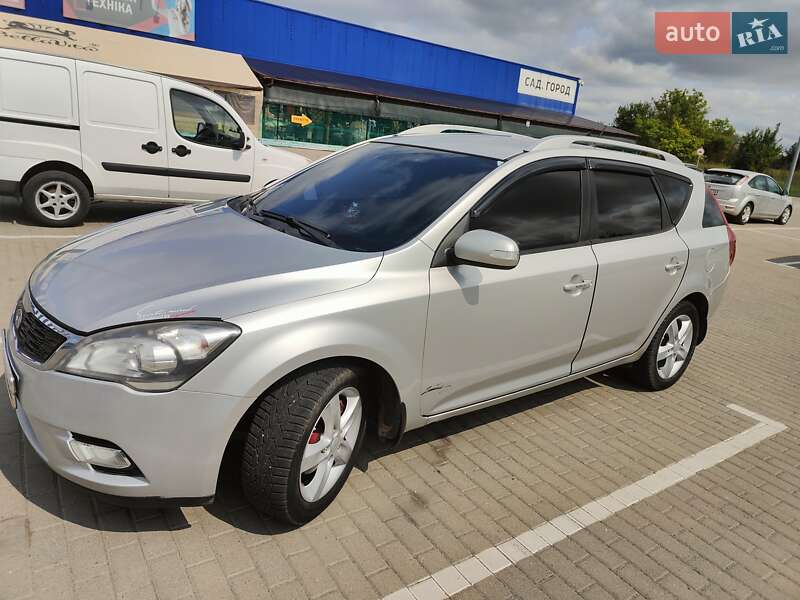 Універсал Kia Ceed 2010 в Стебнику