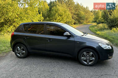 Хэтчбек Kia Ceed 2007 в Кобеляках