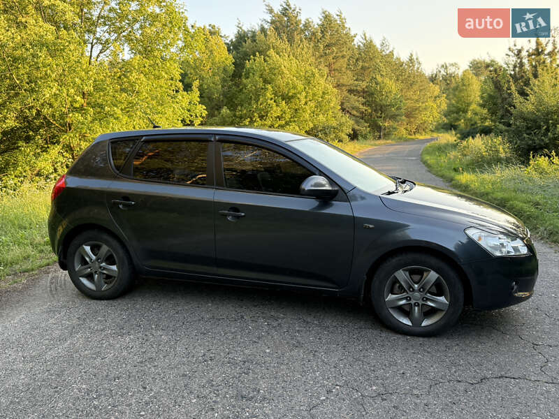Хетчбек Kia Ceed 2007 в Кобеляках