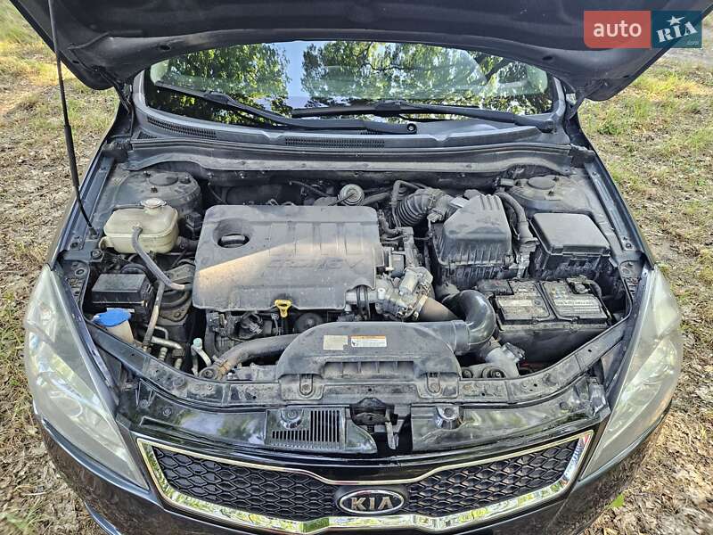 Універсал Kia Ceed 2010 в Звягелі