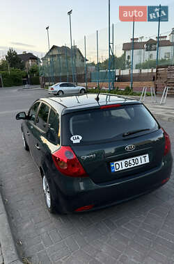 Хэтчбек Kia Ceed 2009 в 