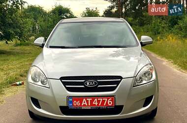 Хэтчбек Kia Ceed 2007 в 