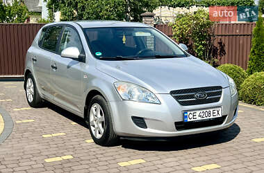 Хетчбек Kia Ceed 2009 в Косові