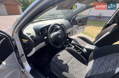 Хетчбек Kia Ceed 2009 в 