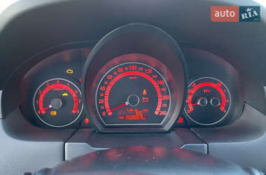 Хэтчбек Kia Ceed 2010 в 