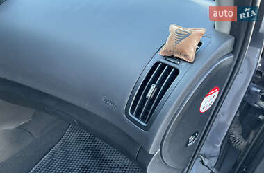 Хэтчбек Kia Ceed 2010 в 