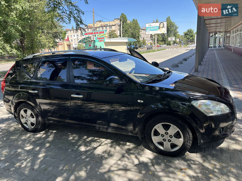 Универсал Kia Ceed 2008 в Новомосковске
