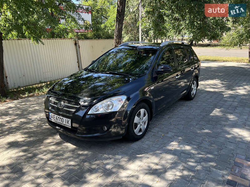 Универсал Kia Ceed 2008 в Новомосковске