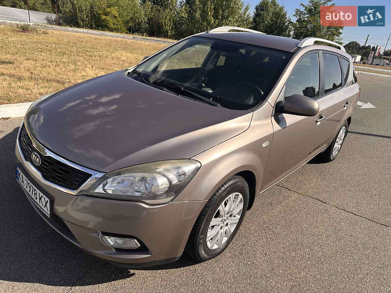Универсал Kia Ceed 2011 в Киеве