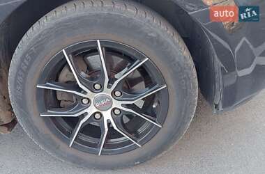 Хэтчбек Kia Ceed 2007 в 