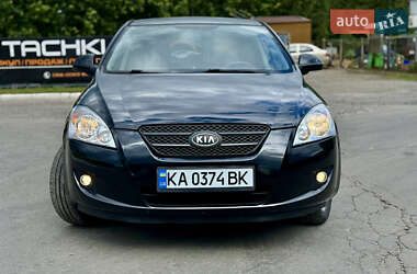 Хэтчбек Kia Ceed 2008 в 