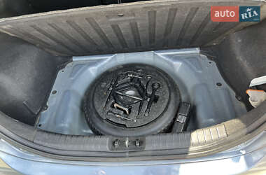 Хэтчбек Kia Ceed 2008 в 