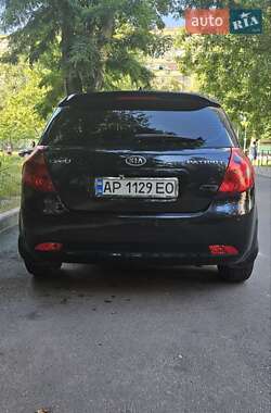 Хетчбек Kia Ceed 2008 в 