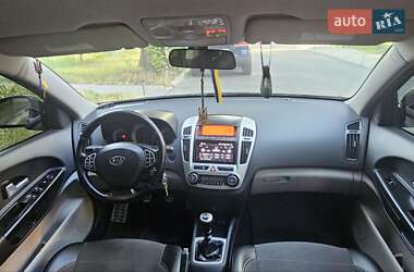 Хетчбек Kia Ceed 2008 в 