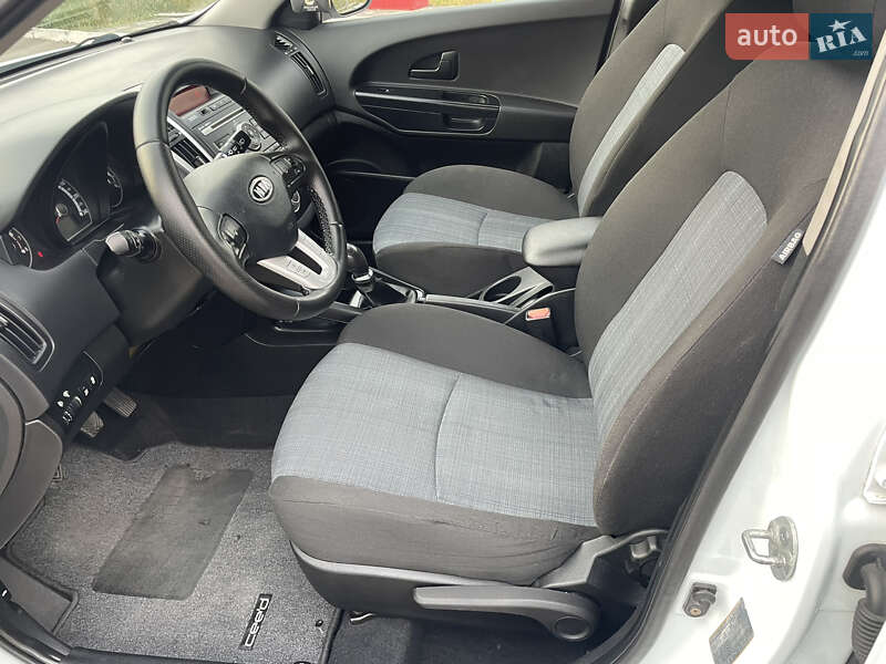 Универсал Kia Ceed 2010 в Днепре