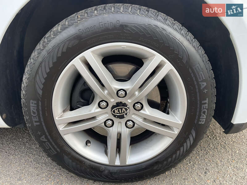 Универсал Kia Ceed 2010 в Днепре