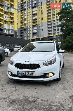 Хэтчбек Kia Ceed 2013 в Киеве