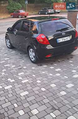 Хэтчбек Kia Ceed 2007 в 