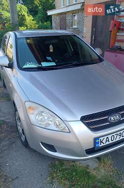 Хэтчбек Kia Ceed 2007 в Тараще