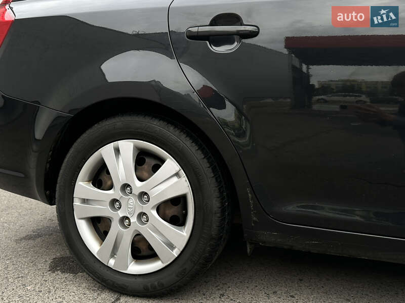 Универсал Kia Ceed 2010 в Львове