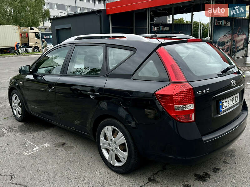 Универсал Kia Ceed 2010 в Львове