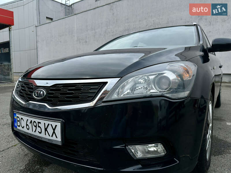 Универсал Kia Ceed 2010 в Львове