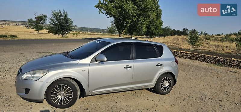 Хетчбек Kia Ceed 2008 в Одесі