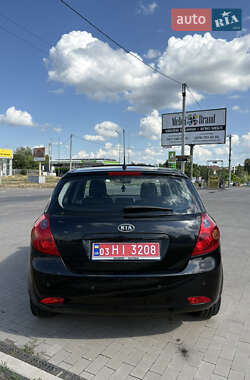 Хэтчбек Kia Ceed 2008 в 