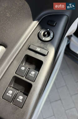 Хэтчбек Kia Ceed 2008 в 