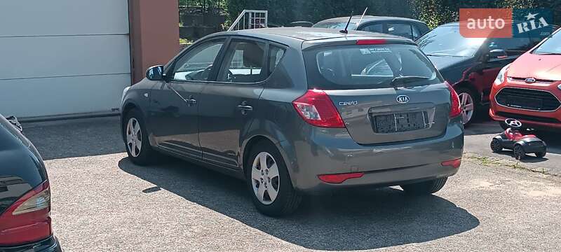 Универсал Kia Ceed 2010 в Киеве