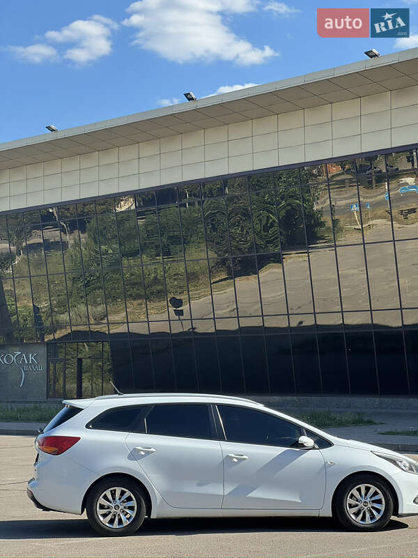 Универсал Kia Ceed 2012 в Запорожье
