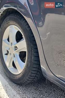 Универсал Kia Ceed 2012 в 