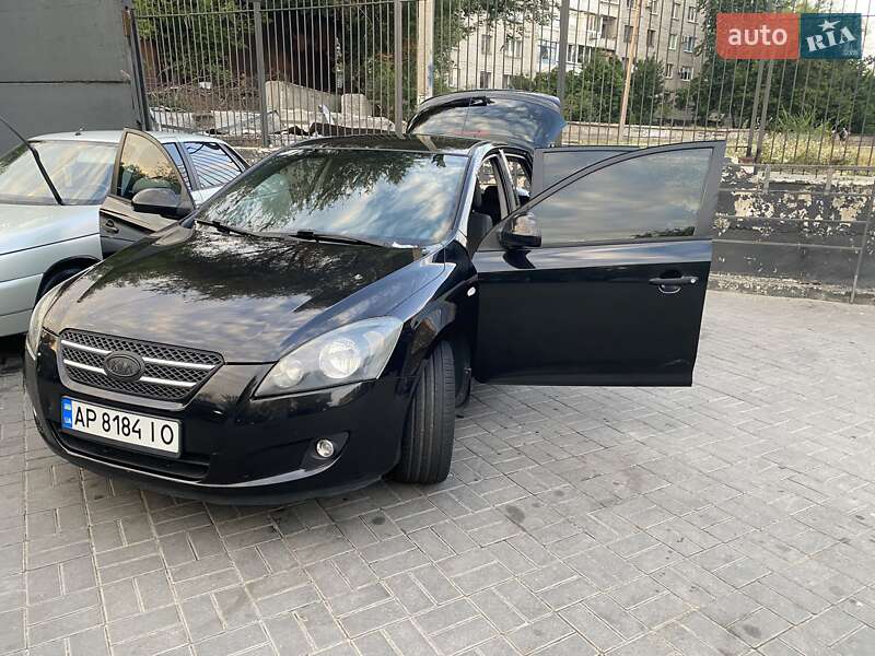 Хетчбек Kia Ceed 2009 в Запоріжжі