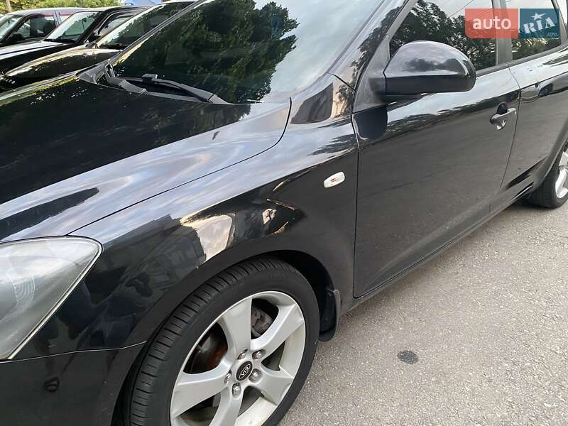 Хетчбек Kia Ceed 2009 в Запоріжжі