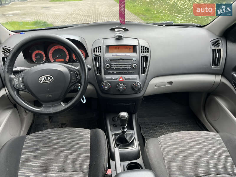 Універсал Kia Ceed 2007 в Рівному
