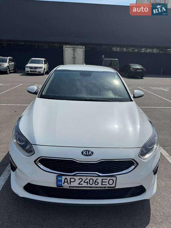 Хэтчбек Kia Ceed 2019 в Вишневом