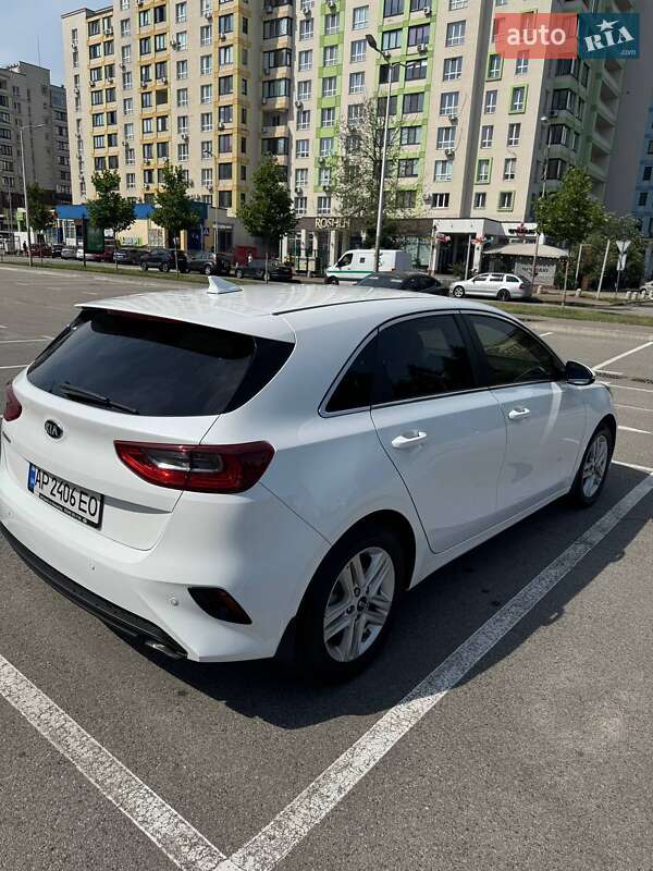 Хэтчбек Kia Ceed 2019 в Вишневом