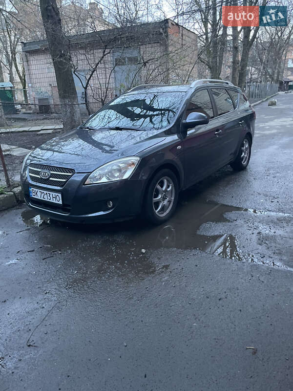 Универсал Kia Ceed 2009 в Ровно