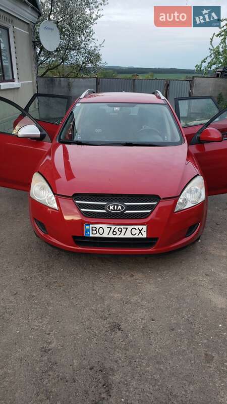 Универсал Kia Ceed 2008 в Шумске
