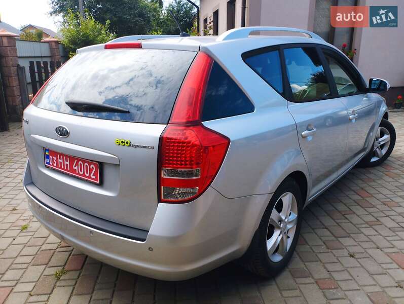 Универсал Kia Ceed 2009 в Дубно