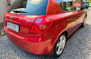 Хэтчбек Kia Ceed 2008 в Мукачево