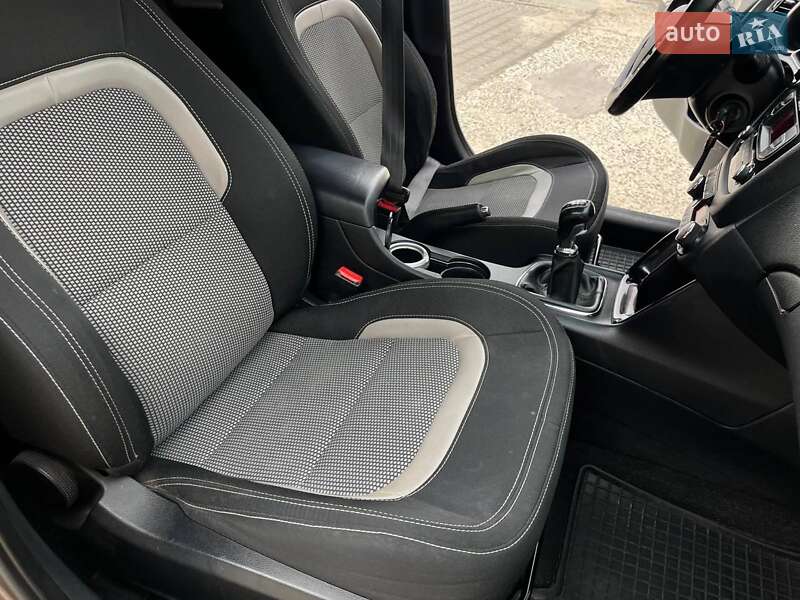 Хэтчбек Kia Ceed 2013 в Львове